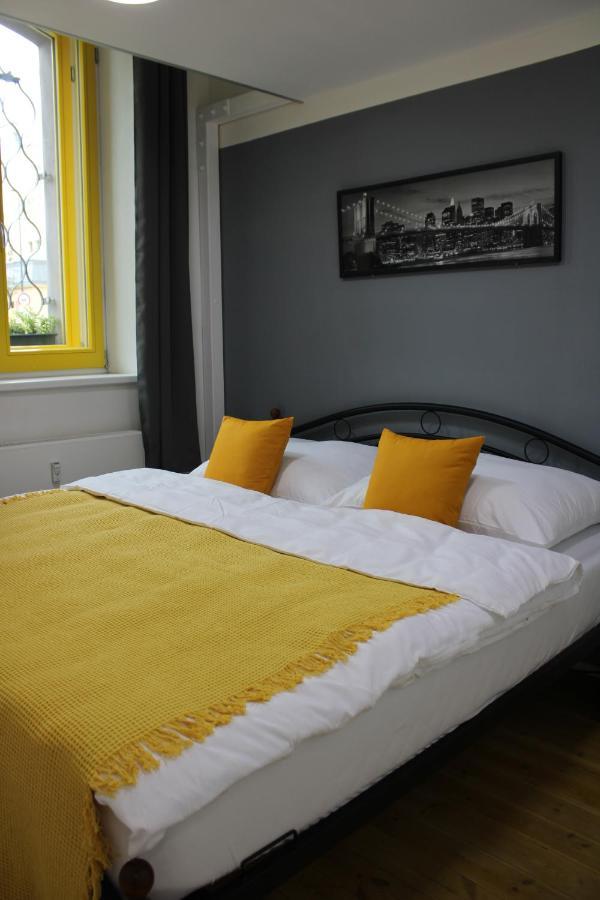 Apartmán Lyly - Parkování Zdarma - U Centra Praha